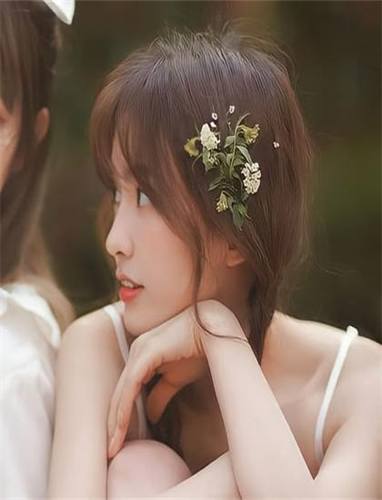 《阿加莎与谋杀的真谛》悬念设置：叙事技巧与观众心理